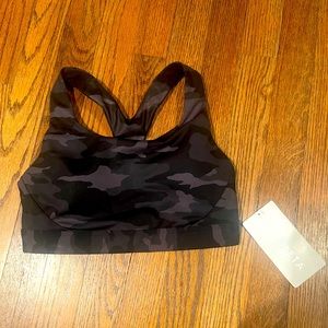 ✨NWT Athleta Sports Bra✨